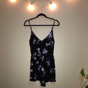 Floral Pacsun Kendall & Kylie Romper NWT
